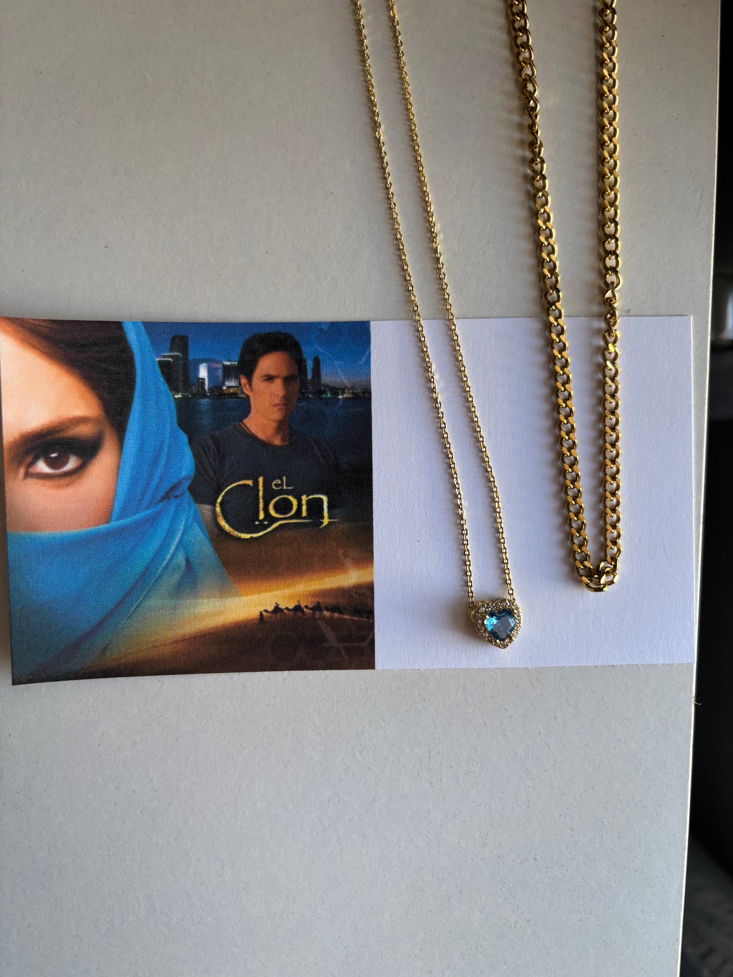 Collares de parejas inspirados en el clon