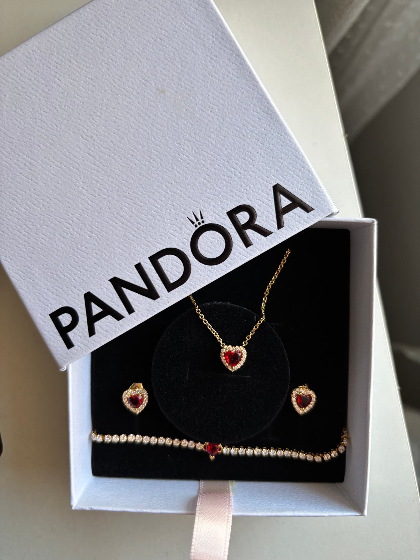 Conjunto dorado de corazón completo