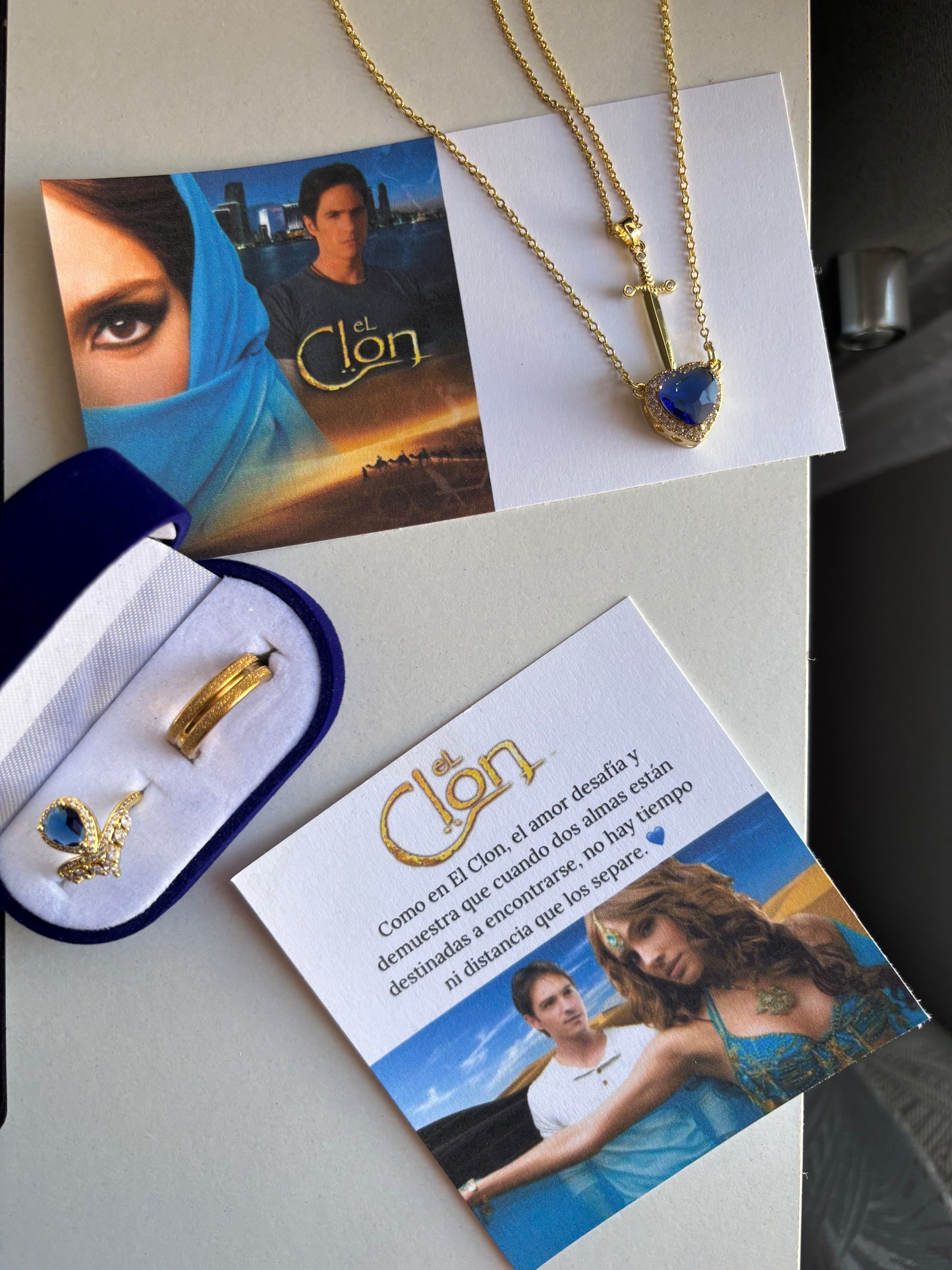 Collares de parejas inspirados en el clon